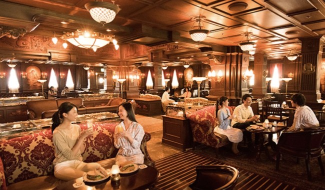 Teddy Roosevelt Lounge on SS Columbia at Tokyo Disney Sea